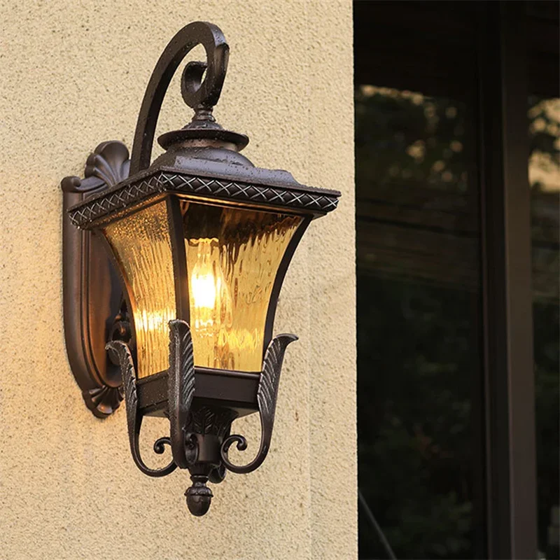 مصباح جداري خارجي على الطراز ا - مراجعة Outdoor Lighting Up And Down وسعره